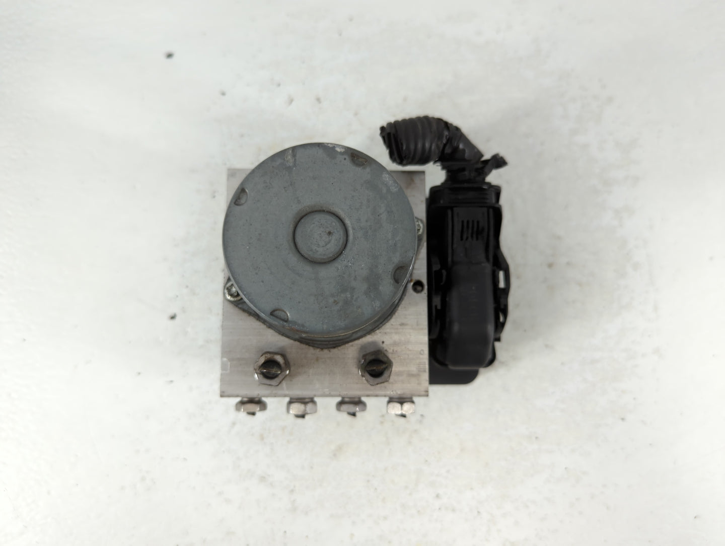 2017 Chevrolet Cruze ABS Pump Control Module Replacement P/N:065055766 269 827, 39064667 Fits OEM Used Auto Parts - Oemuseda