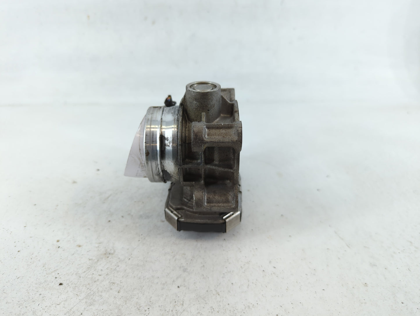 2017-2019 Chevrolet Cruze Throttle Body P/N:12671379AA Fits Fits 2016 2017 2018 2019 2020 2021 2022 OEM Used Auto Parts - Oe