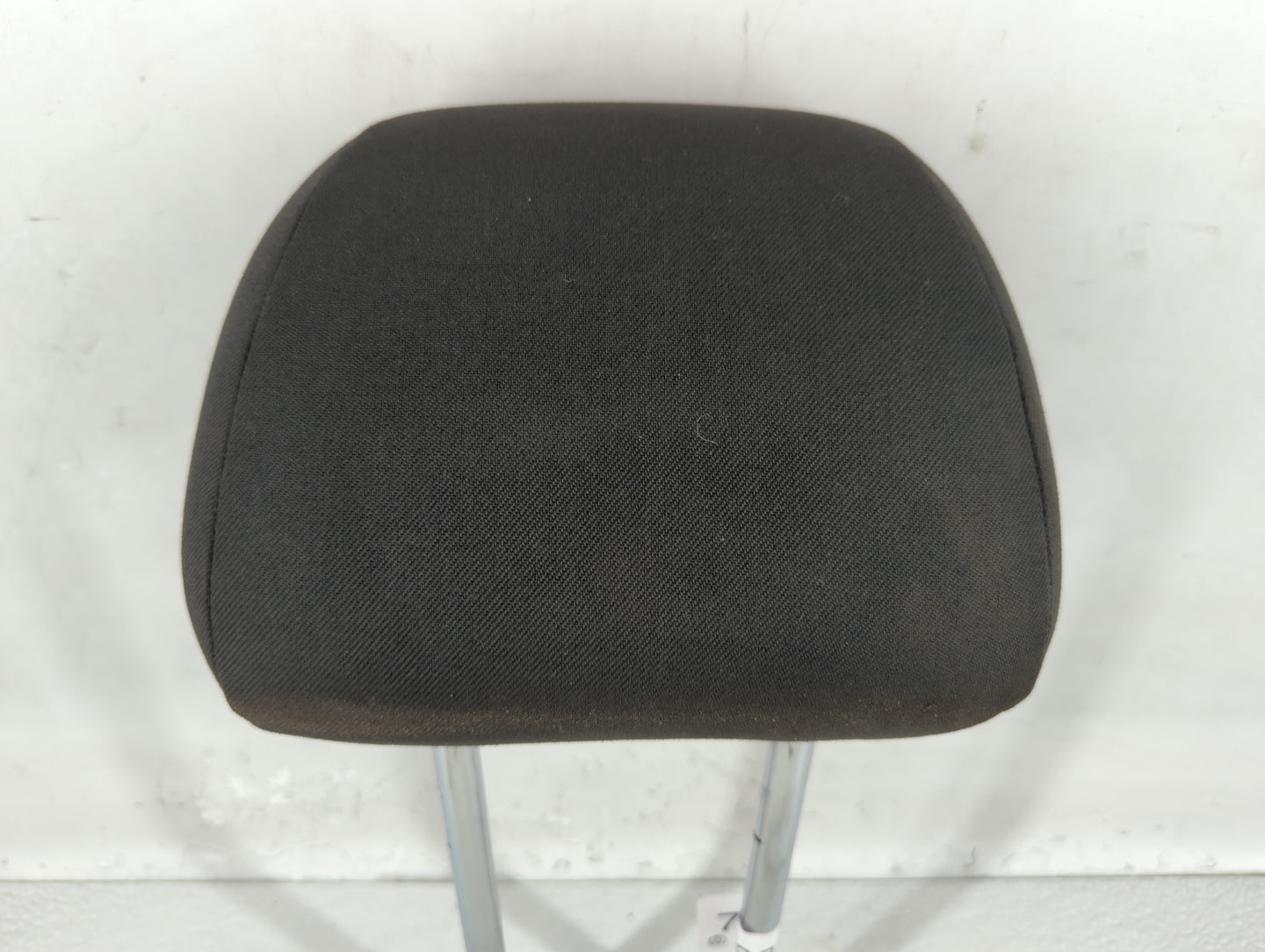 2016-2018 Chevrolet Cruze Headrest Head Rest Front Driver Passenger Seat - Oemusedautoparts1.com