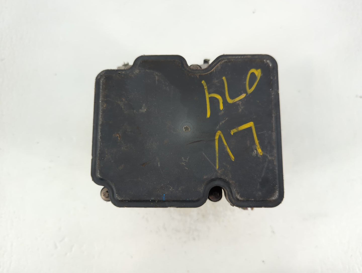 2017 Chevrolet Cruze ABS Pump Control Module Replacement P/N:269 827 39064667 Fits OEM Used Auto Parts - Oemusedautoparts1.c