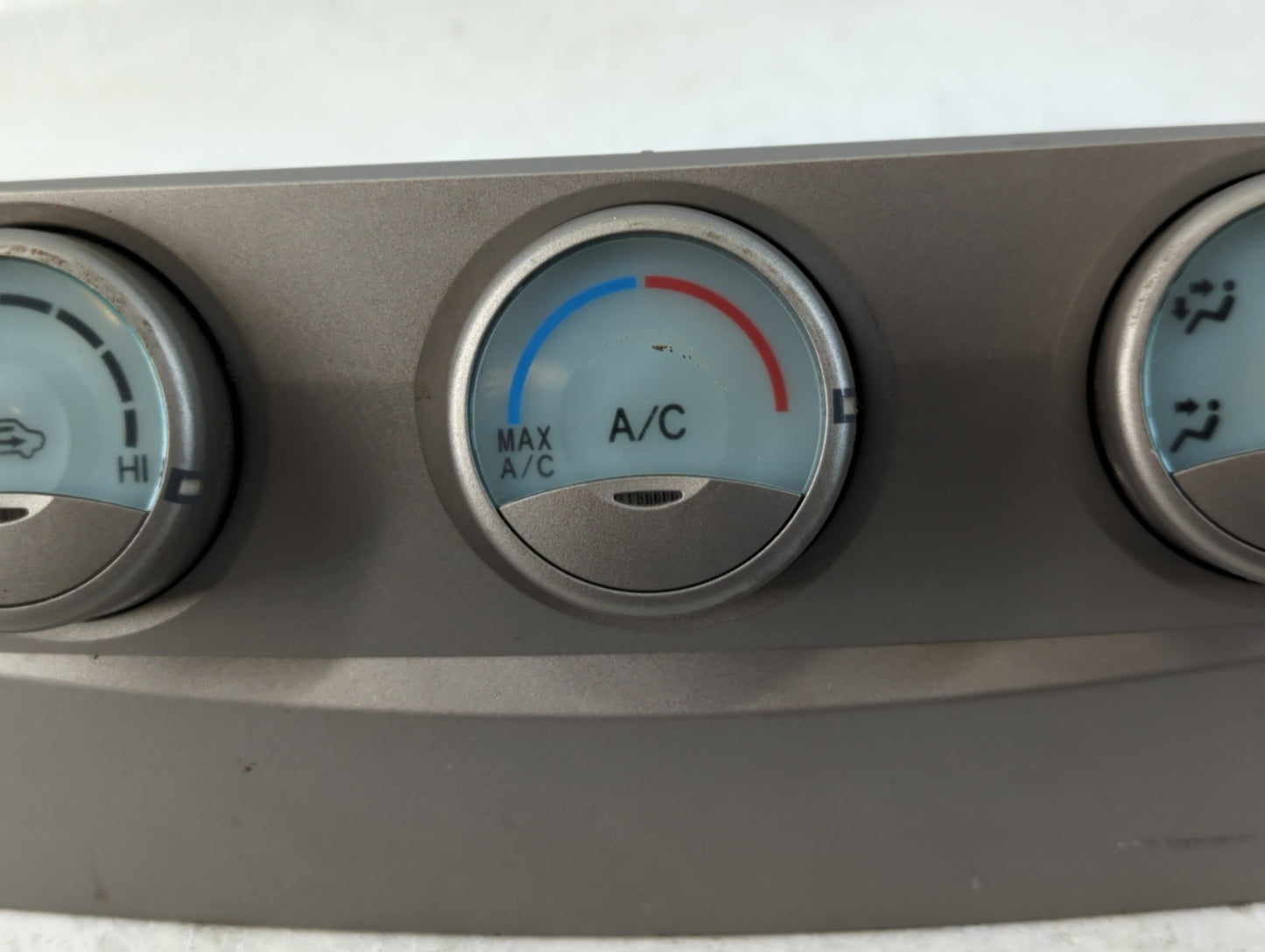 2017 Chevrolet Cruze Radio AM FM Cd Player Receiver Replacement P/N:13455475 4248, 555343750 Fits OEM Used Auto Parts - Oemu
