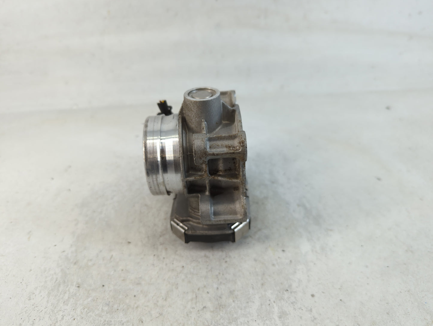 2017-2019 Chevrolet Cruze Throttle Body P/N:12671379AA Fits Fits 2016 2017 2018 2019 2020 2021 2022 OEM Used Auto Parts - Oe