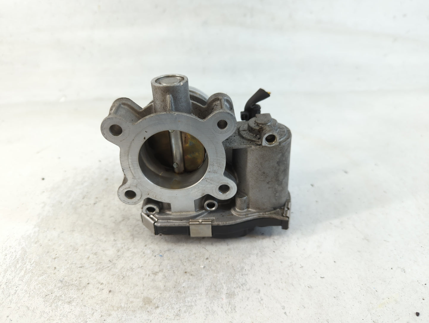 2017-2019 Chevrolet Cruze Throttle Body P/N:12671379AA Fits Fits 2016 2017 2018 2019 2020 2021 2022 OEM Used Auto Parts - Oe