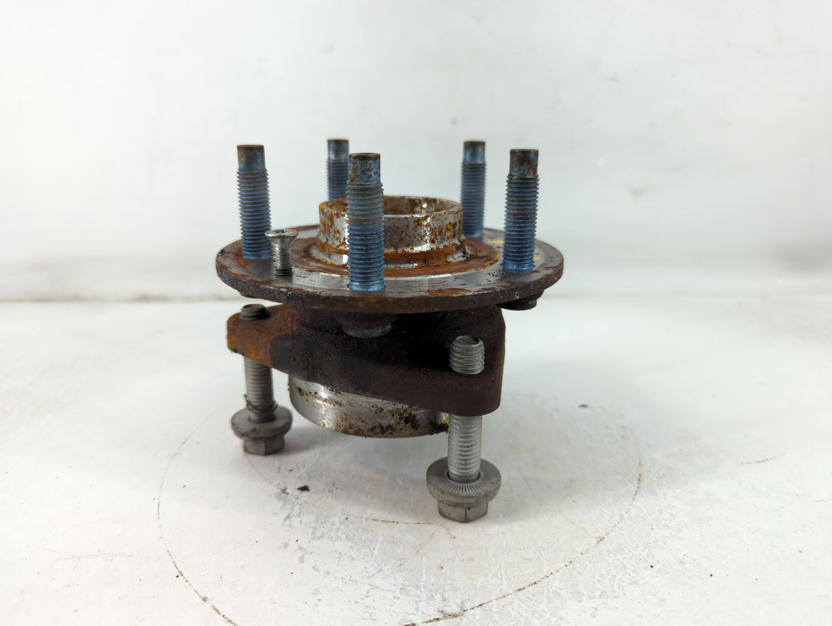 2016-2019 Chevrolet Cruze Driver Front Wheel Hub Oem 781305 - Oemusedautoparts1.com