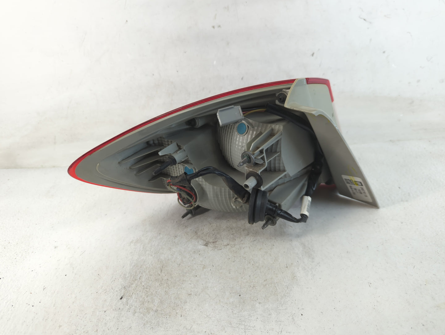 2017 Chevrolet Cruze Tail Light Assembly Passenger Right OEM P/N:84078119 Fits OEM Used Auto Parts - Oemusedautoparts1.com
