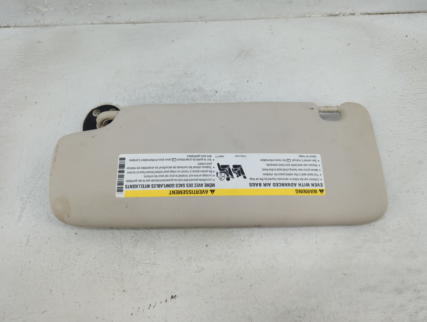 2017-2019 Chevrolet Cruze Sun Visor Shade Replacement Passenger Right Mirror Fits Fits 2017 2018 2019 OEM Used Auto Parts - 