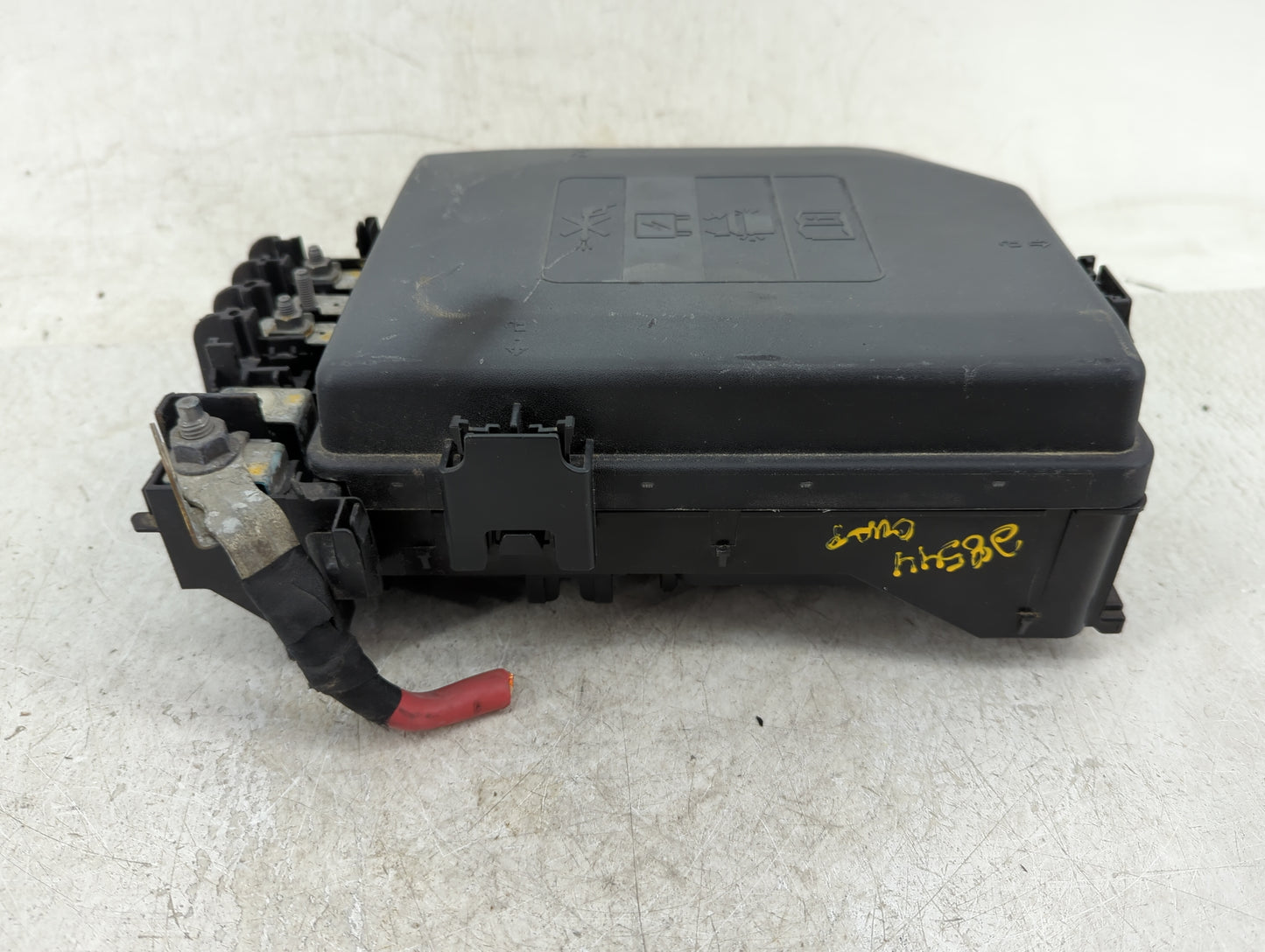 2017 Chevrolet Cruze Fusebox Fuse Box Panel Relay Module Fits OEM Used Auto Parts - Oemusedautoparts1.com