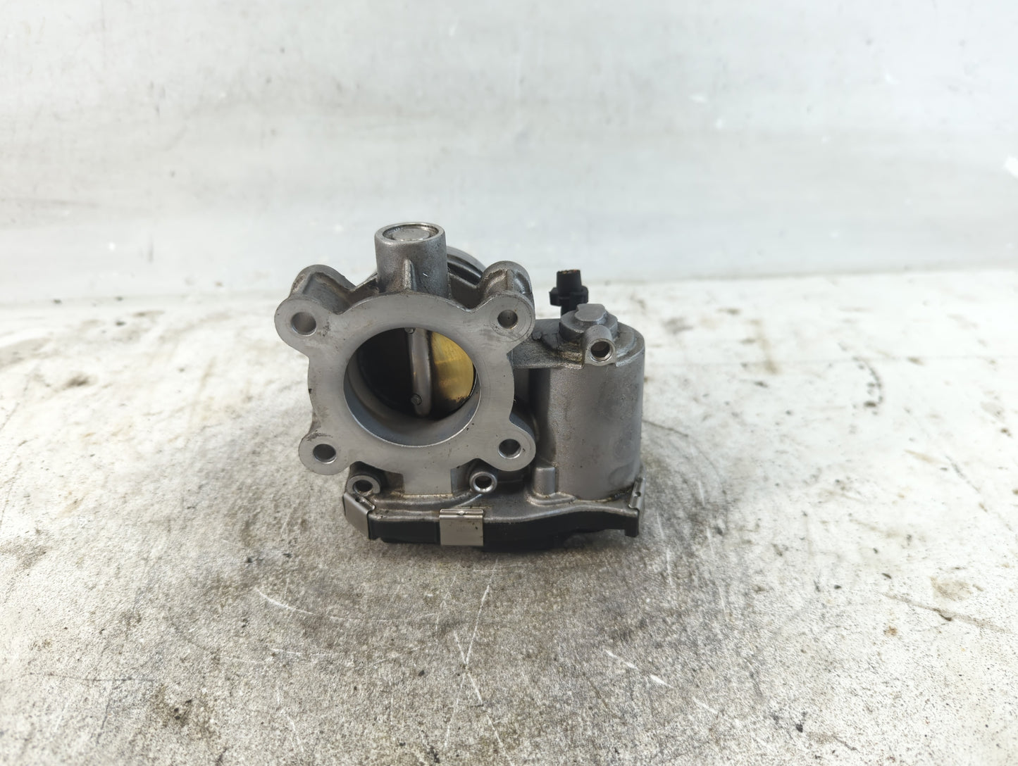 2017-2019 Chevrolet Cruze Throttle Body P/N:12671879AA Fits Fits 2016 2017 2018 2019 2020 2021 2022 OEM Used Auto Parts - Oe
