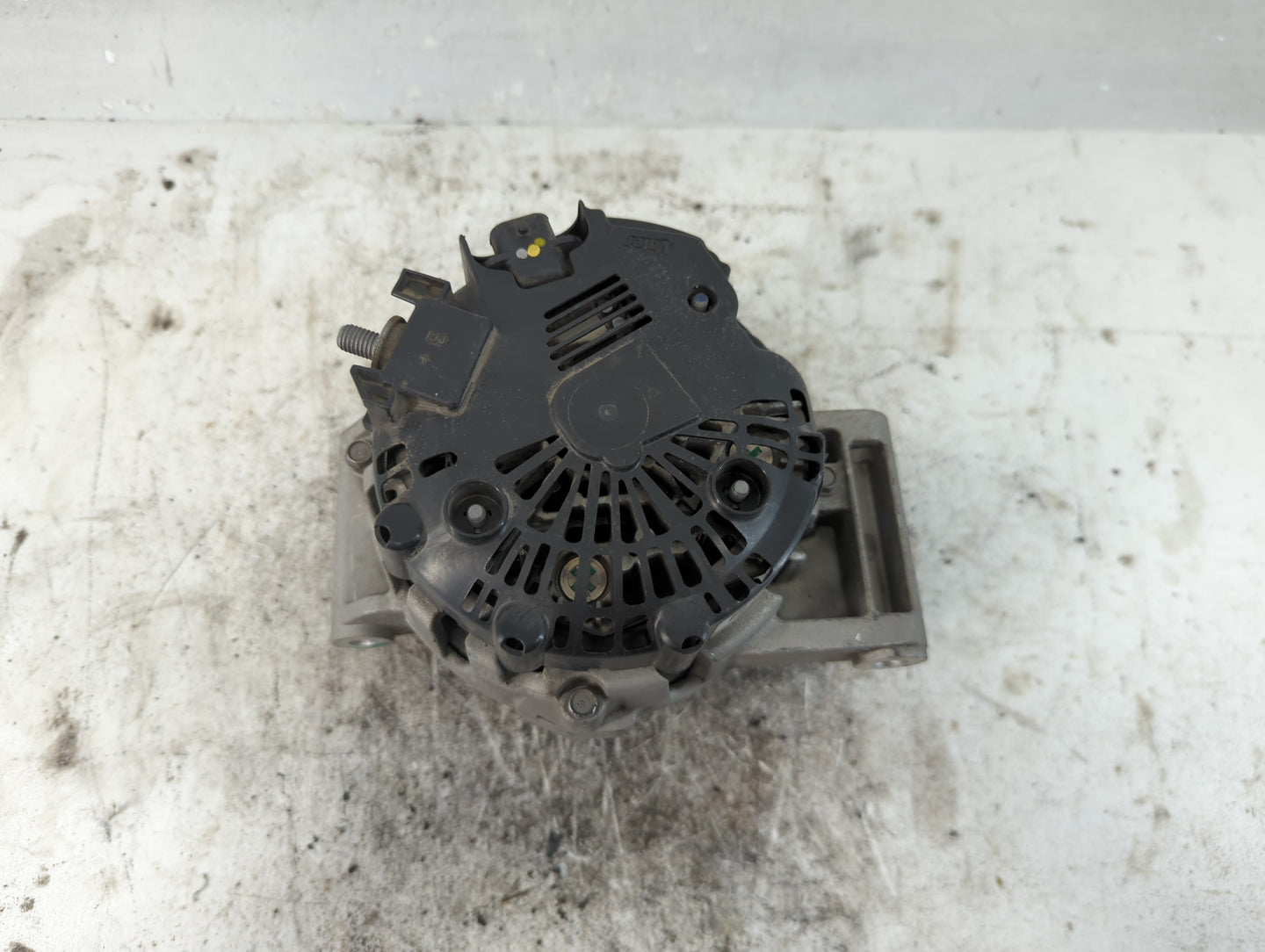 2010-2017 Chevrolet Equinox Alternator Replacement Generator Charging Assembly Engine OEM P/N:13588328 Fits OEM Used Auto Pa
