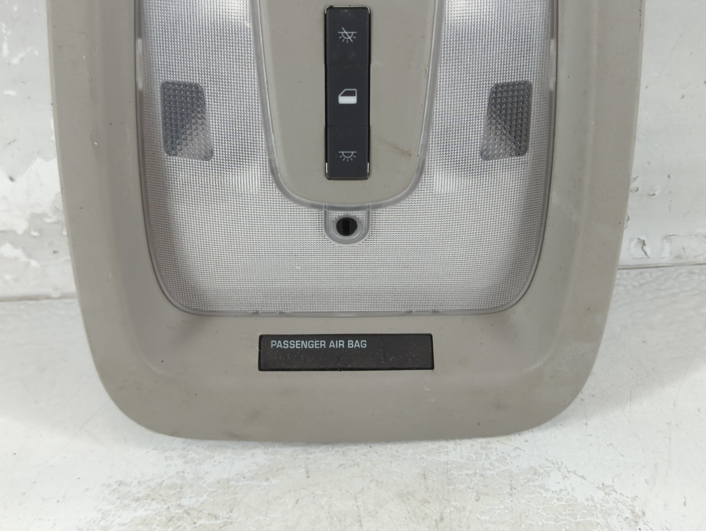2017 Chevrolet Equinox Overhead Roof Console - Oemusedautoparts1.com