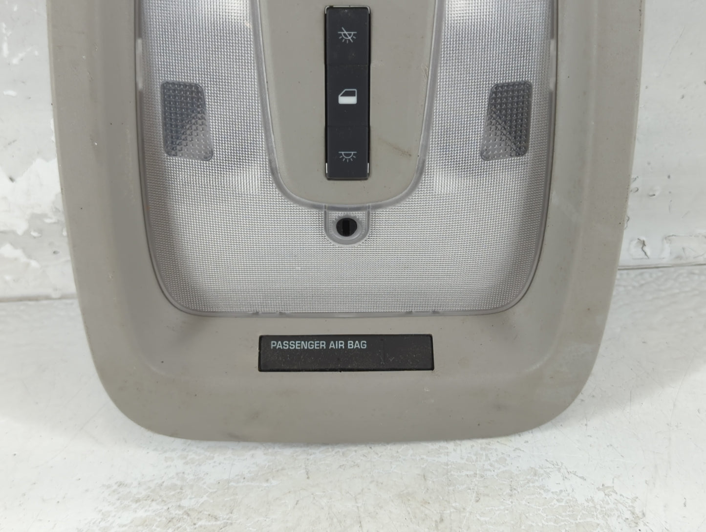 2017 Chevrolet Equinox Overhead Roof Console - Oemusedautoparts1.com