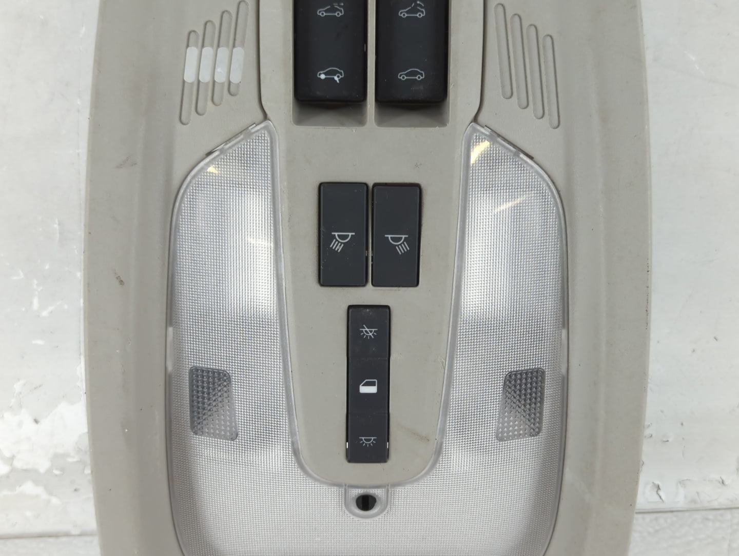 2017 Chevrolet Equinox Overhead Roof Console - Oemusedautoparts1.com