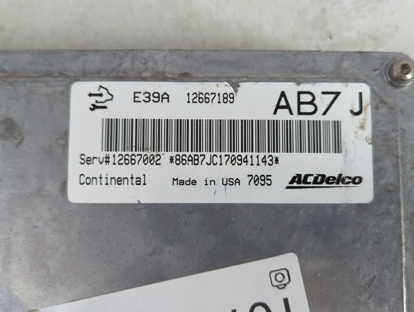 2017 Chevrolet Equinox PCM Engine Control Computer ECU ECM PCU OEM P/N:12667189 Fits Fits 2018 2019 2020 OEM Used Auto Parts