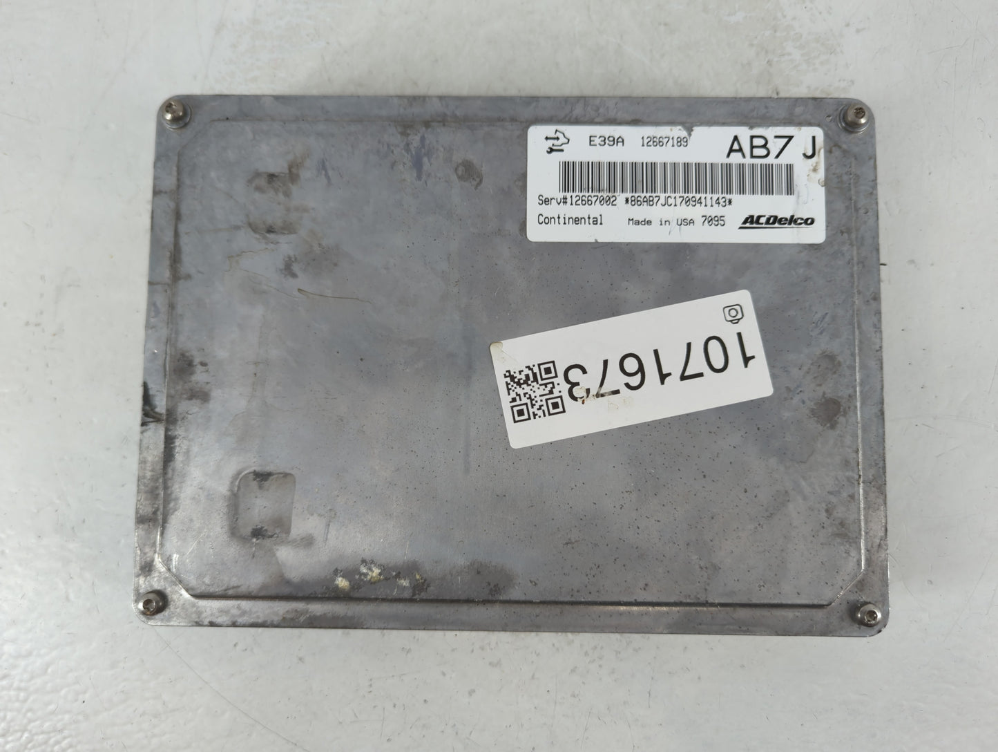 2017 Chevrolet Equinox PCM Engine Control Computer ECU ECM PCU OEM P/N:12667189 Fits Fits 2018 2019 2020 OEM Used Auto Parts