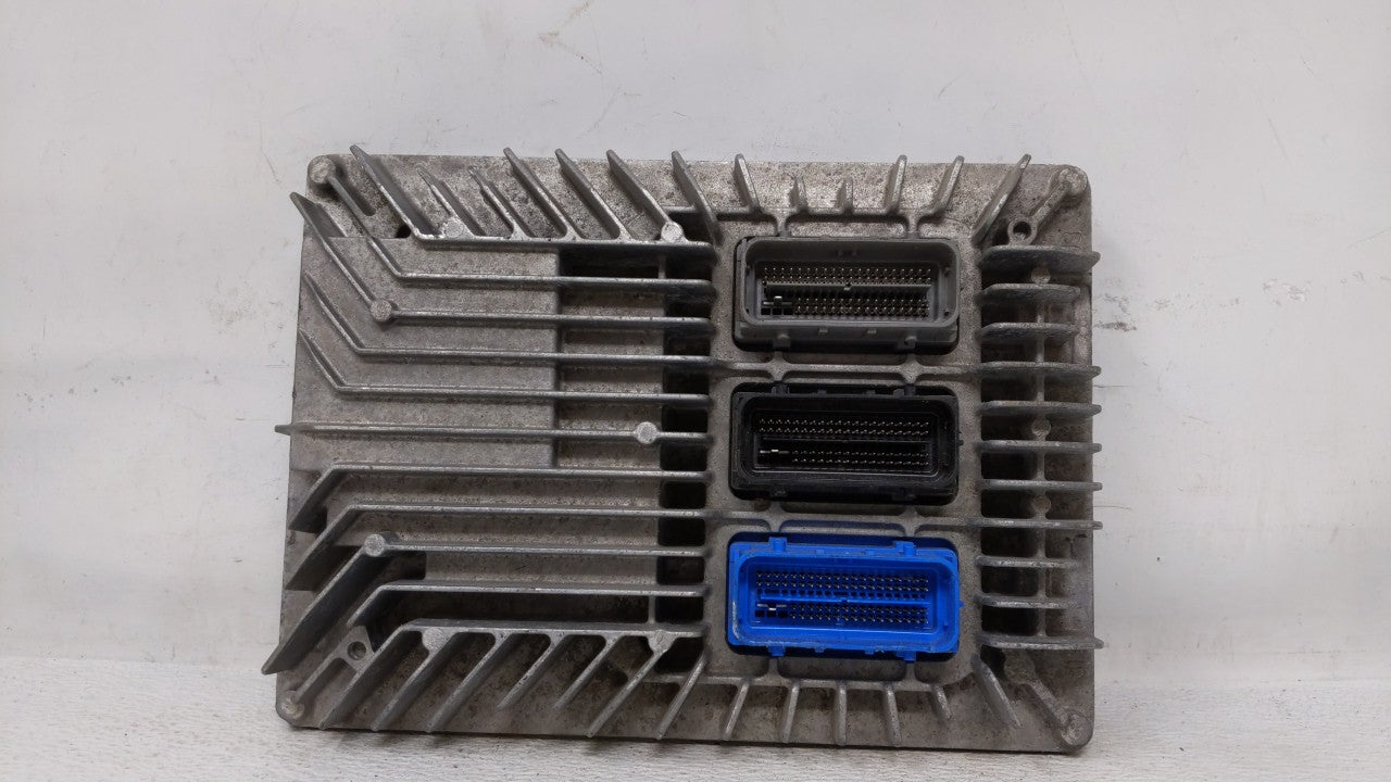 2017 Chevrolet Equinox PCM Engine Control Computer ECU ECM PCU OEM P/N:12667002 12667189, 12685918 Fits Fits 2018 2019 2020 