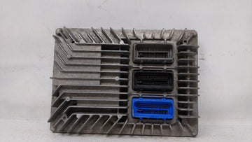 2017 Chevrolet Equinox PCM Engine Control Computer ECU ECM PCU OEM P/N:12667002 12667189, 12685918 Fits Fits 2018 2019 2020 