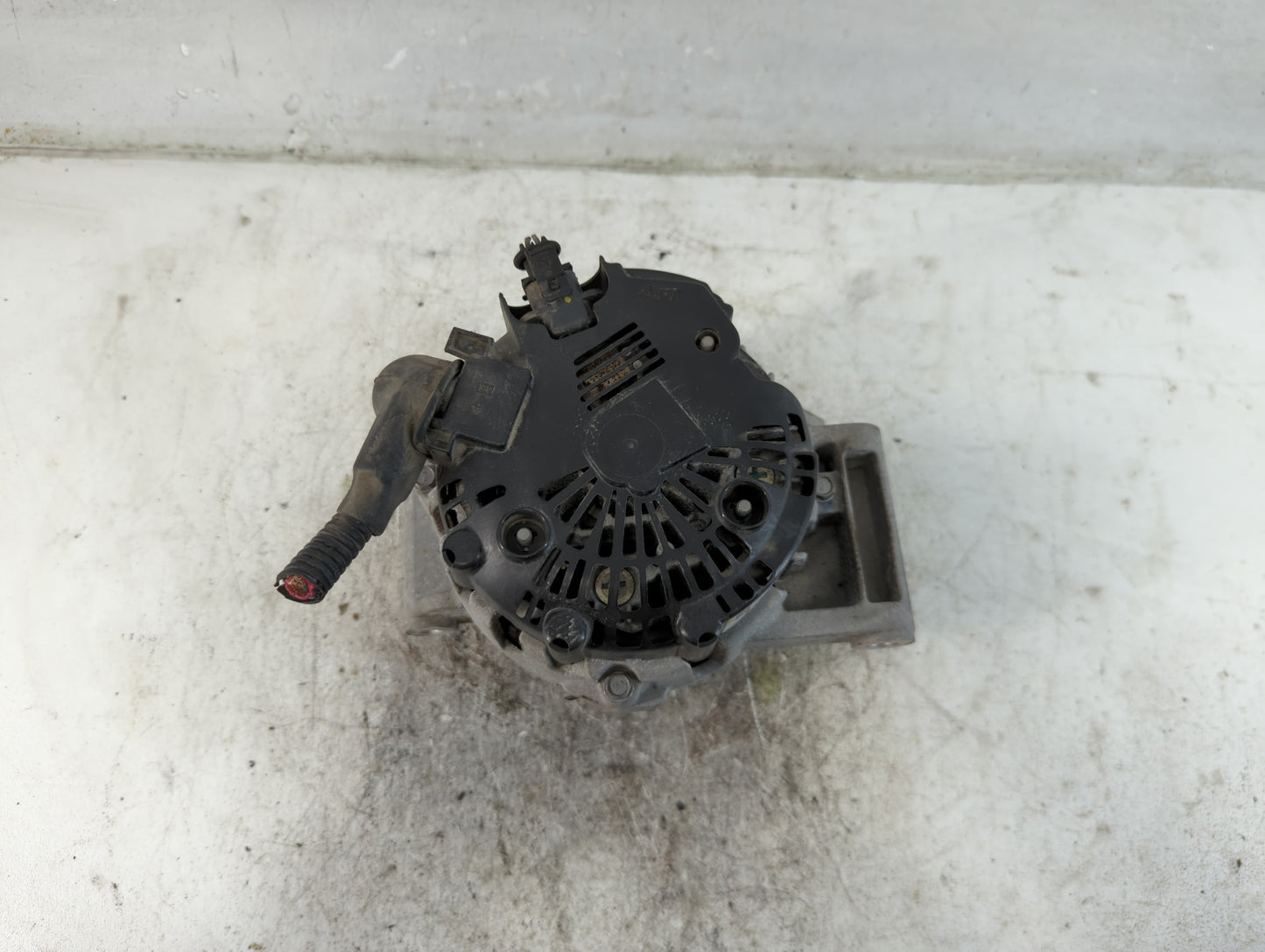 2010-2017 Chevrolet Equinox Alternator Replacement Generator Charging Assembly Engine OEM Fits OEM Used Auto Parts - Oemused