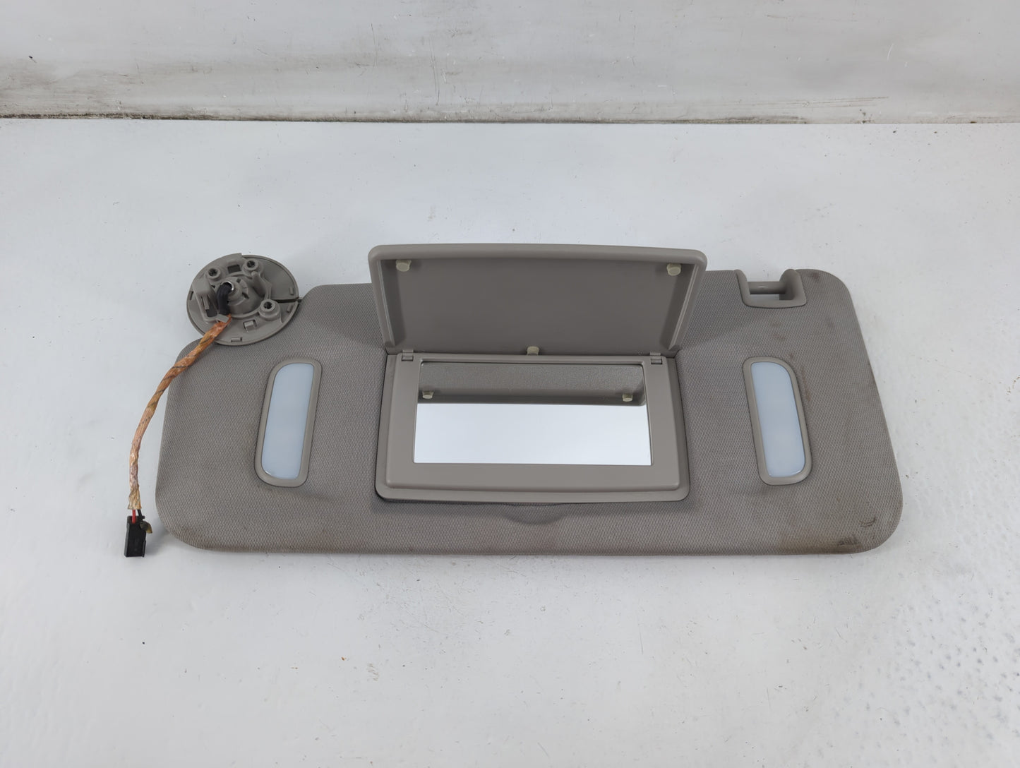 2010-2017 Chevrolet Equinox Sun Visor Shade Replacement Driver Left Mirror Fits Fits 2010 2011 2012 2013 2014 2015 2016 2017