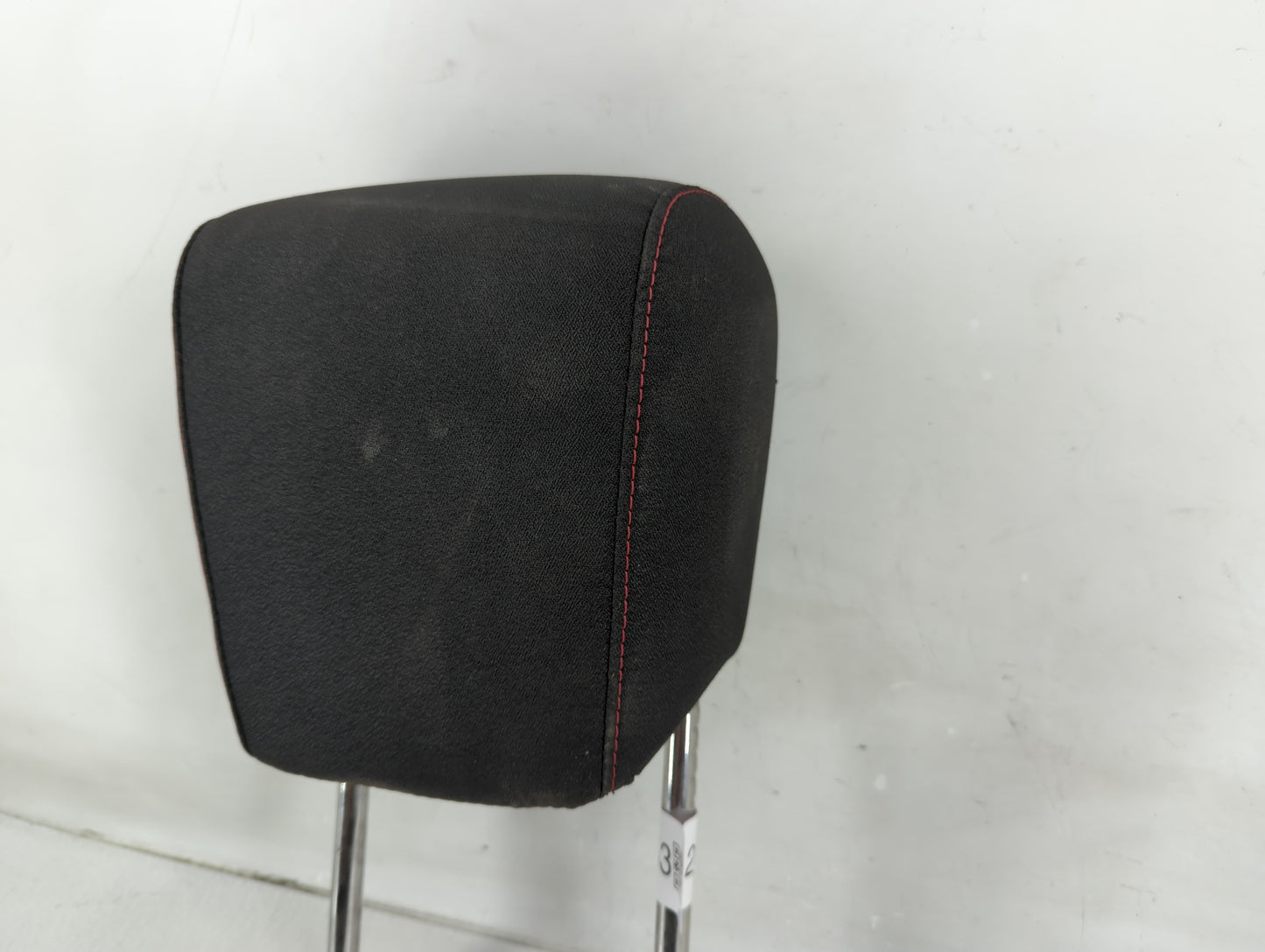 2014 Chevrolet Equinox Headrest Head Rest Front Driver Passenger Seat - Oemusedautoparts1.com