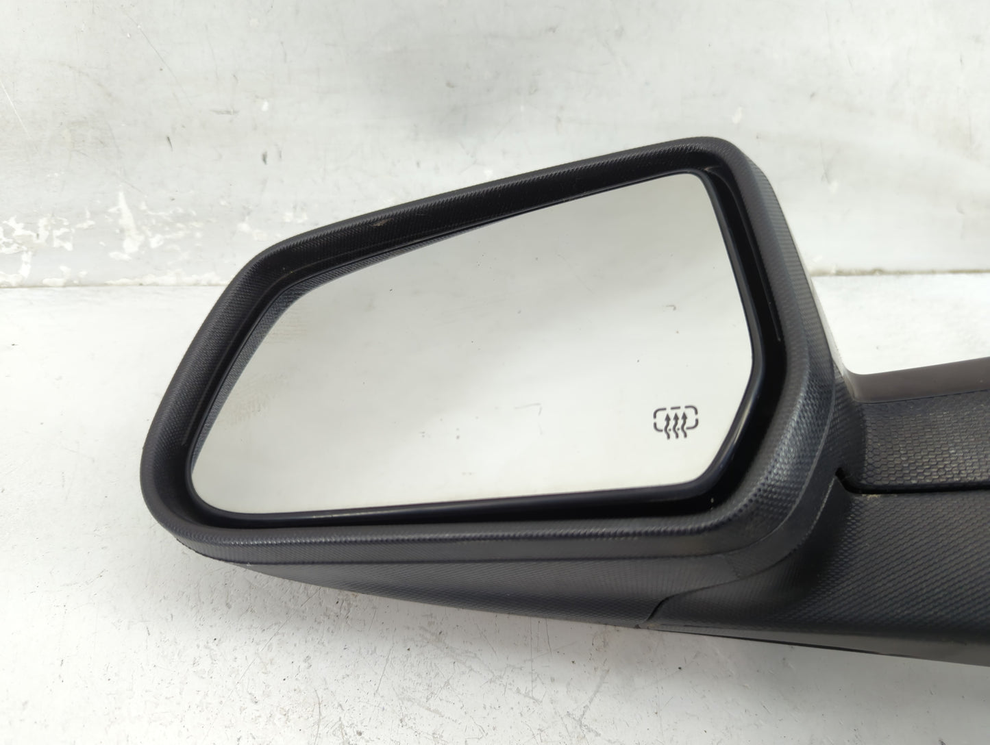 2015-2017 Chevrolet Equinox Driver Side View Mirror - Left Door Mirror OEM Used - Oemusedautoparts1.com