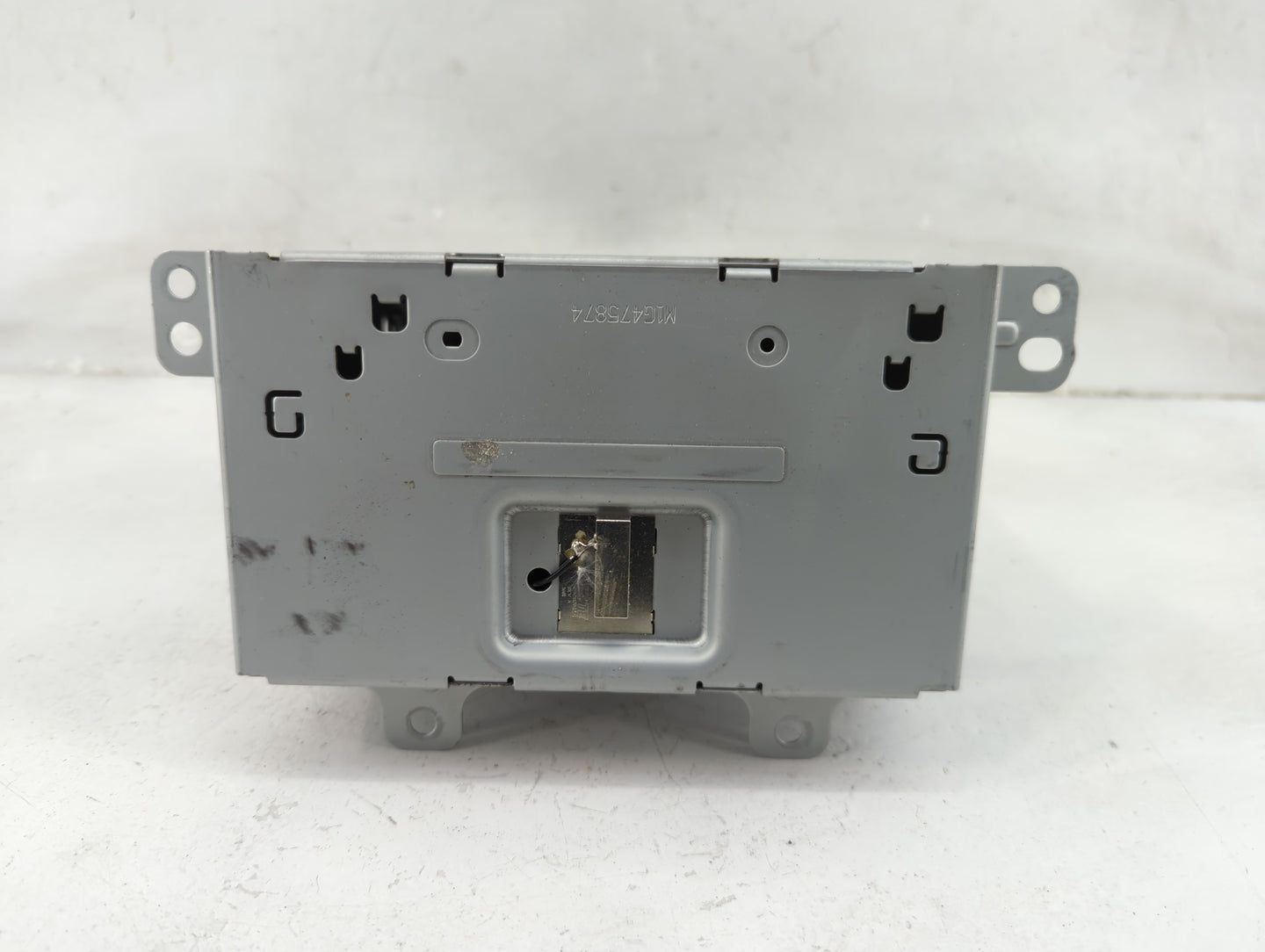 2016-2017 Chevrolet Equinox Radio AM FM Cd Player Receiver Replacement Fits Fits 2016 2017 OEM Used Auto Parts - Oemusedauto