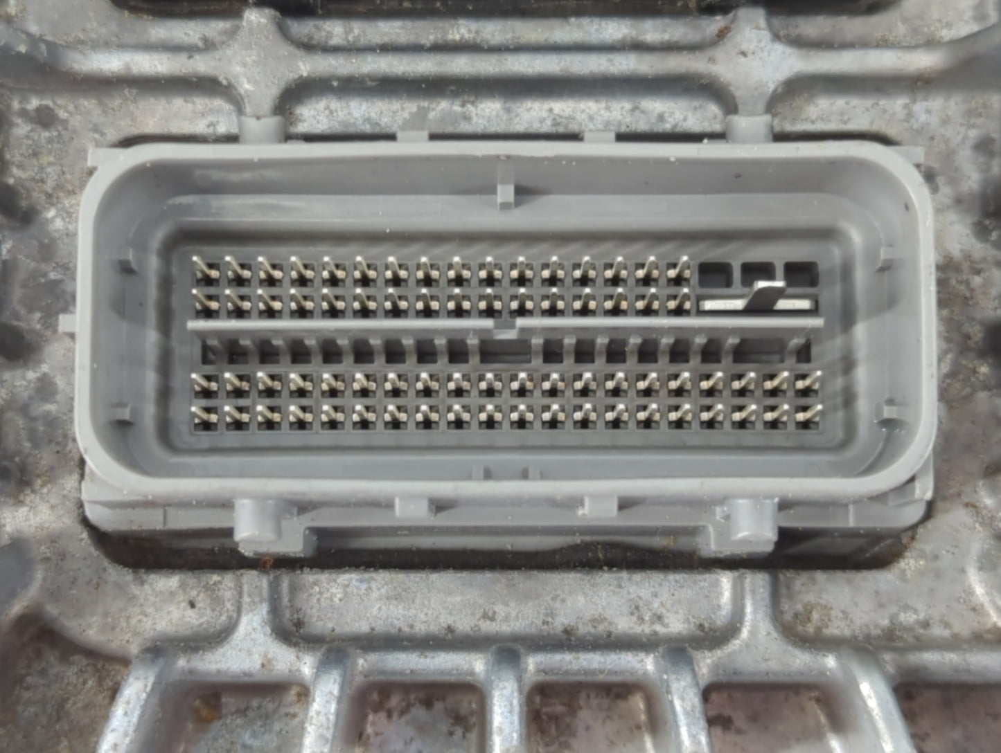 2017 Chevrolet Equinox PCM Engine Control Computer ECU ECM PCU OEM P/N:12667189 Fits Fits 2018 2019 2020 OEM Used Auto Parts