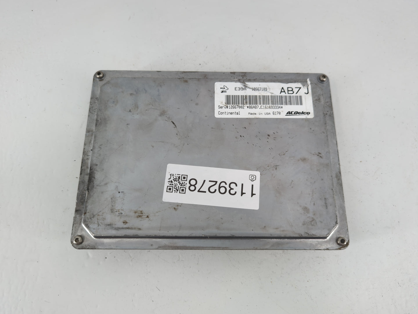 2017 Chevrolet Equinox PCM Engine Control Computer ECU ECM PCU OEM P/N:12667189 Fits Fits 2018 2019 2020 OEM Used Auto Parts