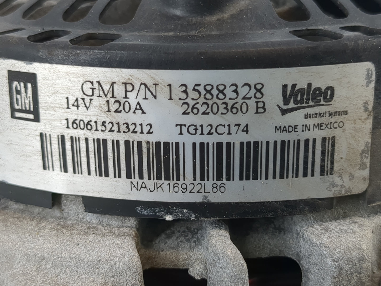 2010-2017 Chevrolet Equinox Alternator Replacement Generator Charging Assembly Engine OEM P/N:13588328 Fits OEM Used Auto Pa