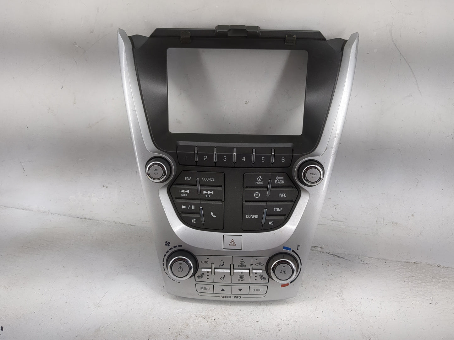 2016-2017 Chevrolet Equinox Radio Control Panel 1147543 - Oemusedautoparts1.com