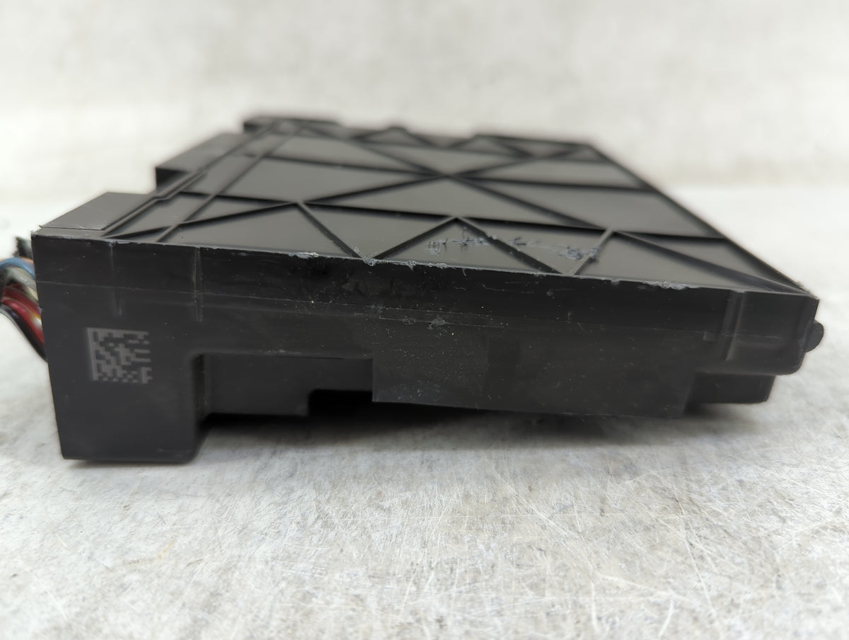 2016-2017 Chevrolet Equinox Body Control Module Bcm Inner Cabin Fuse Box 1147646 - Oemusedautoparts1.com