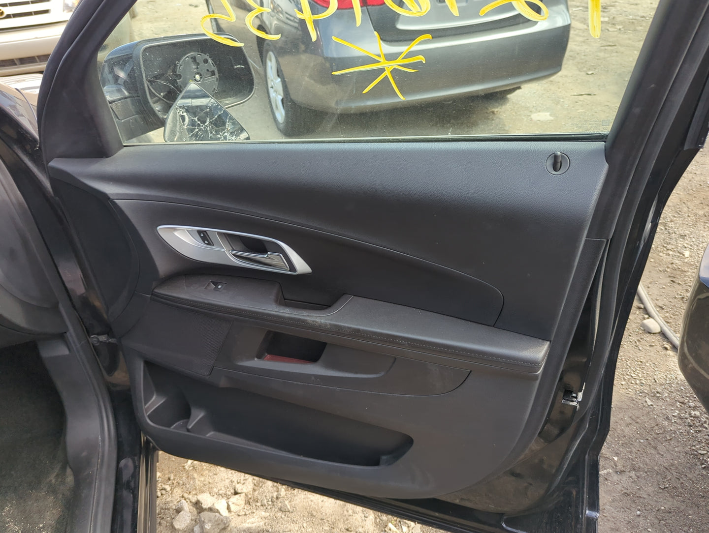 2017 Chevrolet Equinox Front Right Passenger Interior Door Panel Trim - Oemusedautoparts1.com