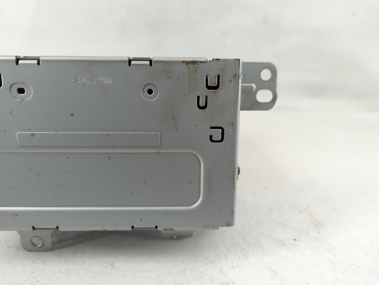 2016-2017 Chevrolet Equinox Radio AM FM Cd Player Receiver Replacement P/N:84064076 Fits Fits 2016 2017 OEM Used Auto Parts 