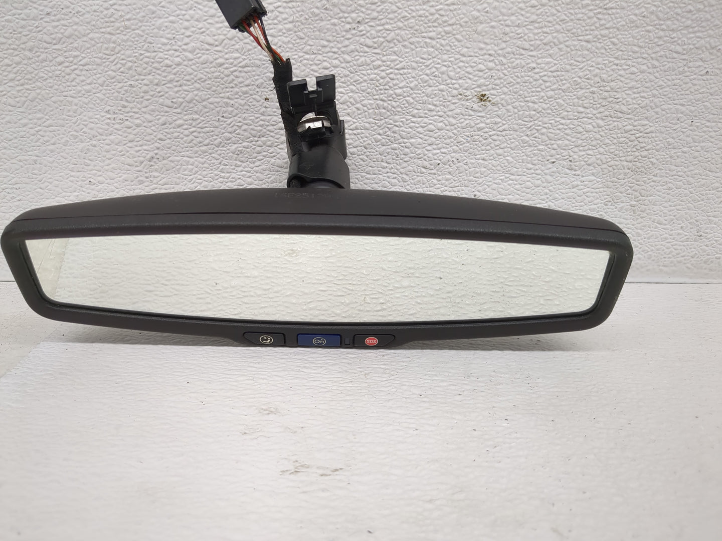 2010-2017 Chevrolet Equinox Interior Rear View Mirror Replacement OEM P/N:E11026392 Fits OEM Used Auto Parts - Oemusedautopa