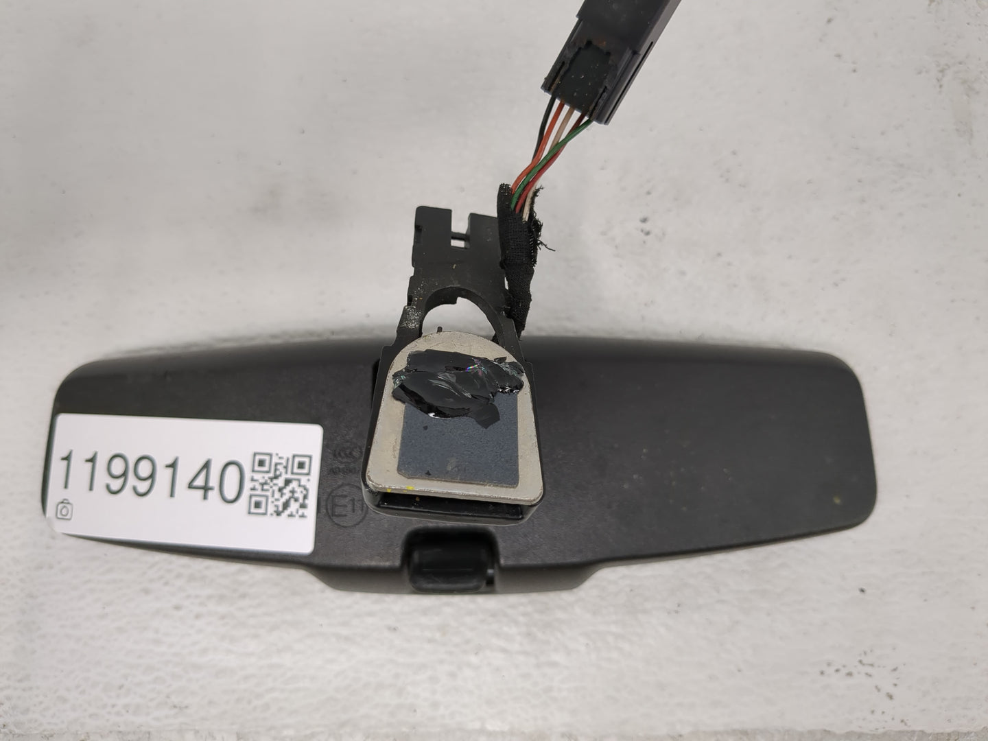 2010-2017 Chevrolet Equinox Interior Rear View Mirror Replacement OEM P/N:E11026392 Fits OEM Used Auto Parts - Oemusedautopa