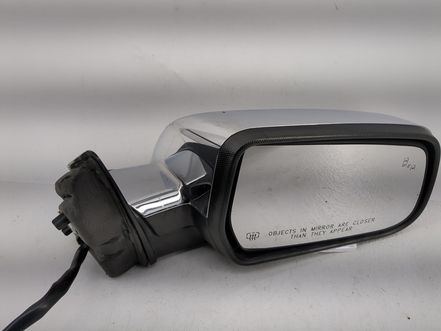 2016-2017 Chevrolet Equinox Passenger Side View Mirror - Right Door Mirror OEM Used - Oemusedautoparts1.com