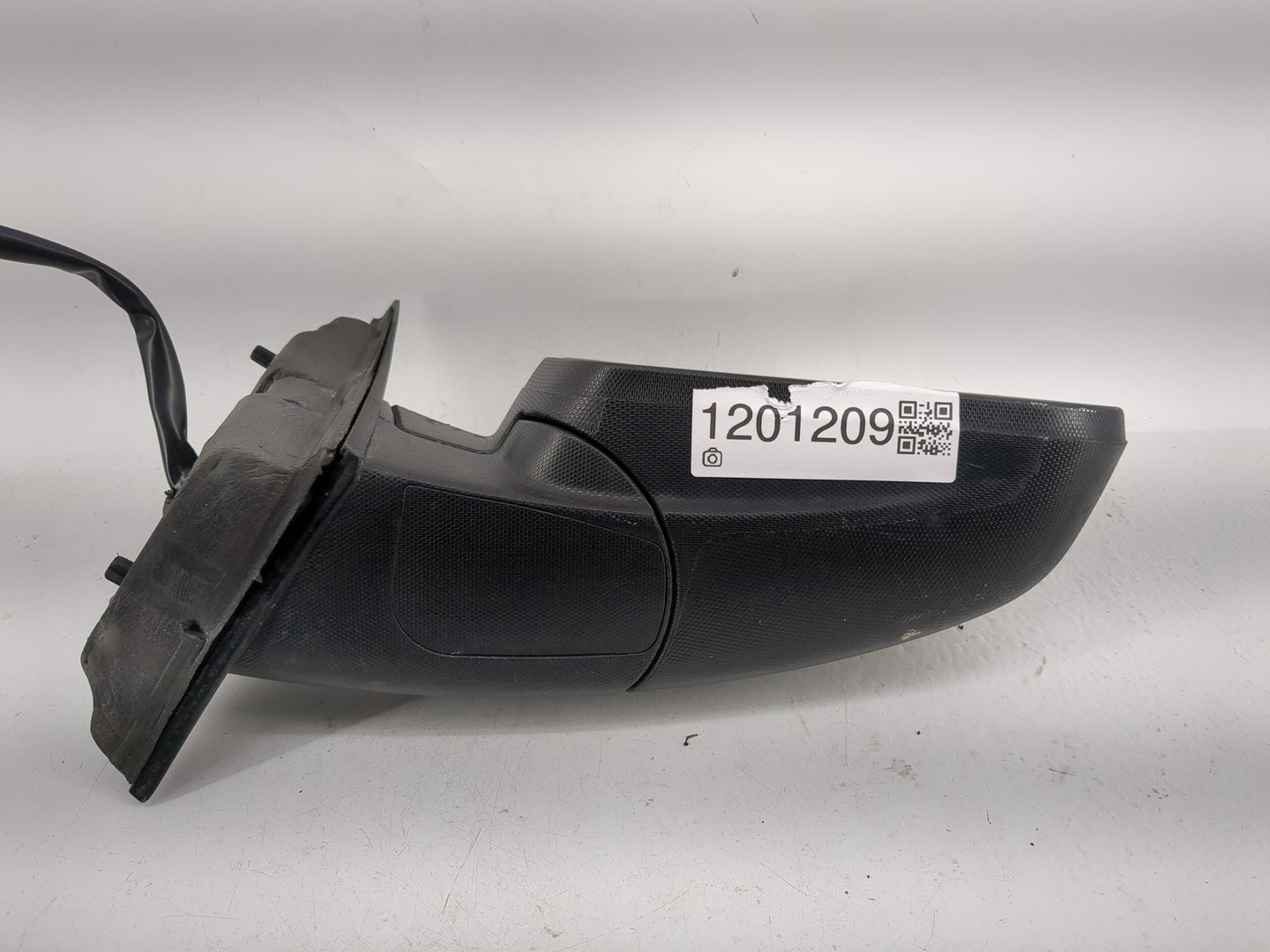2016-2017 Chevrolet Equinox Passenger Side View Mirror - Right Door Mirror OEM Used - Oemusedautoparts1.com