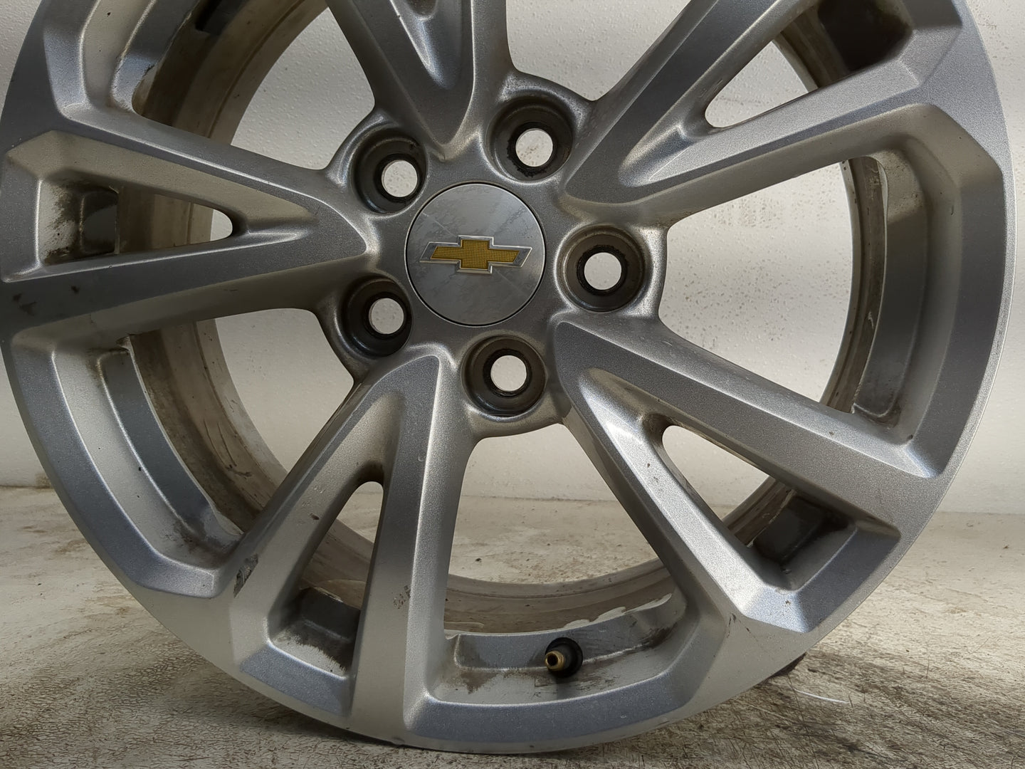 2016-2017 Chevrolet Equinox Oem Wheel Rim - Oemusedautoparts1.com