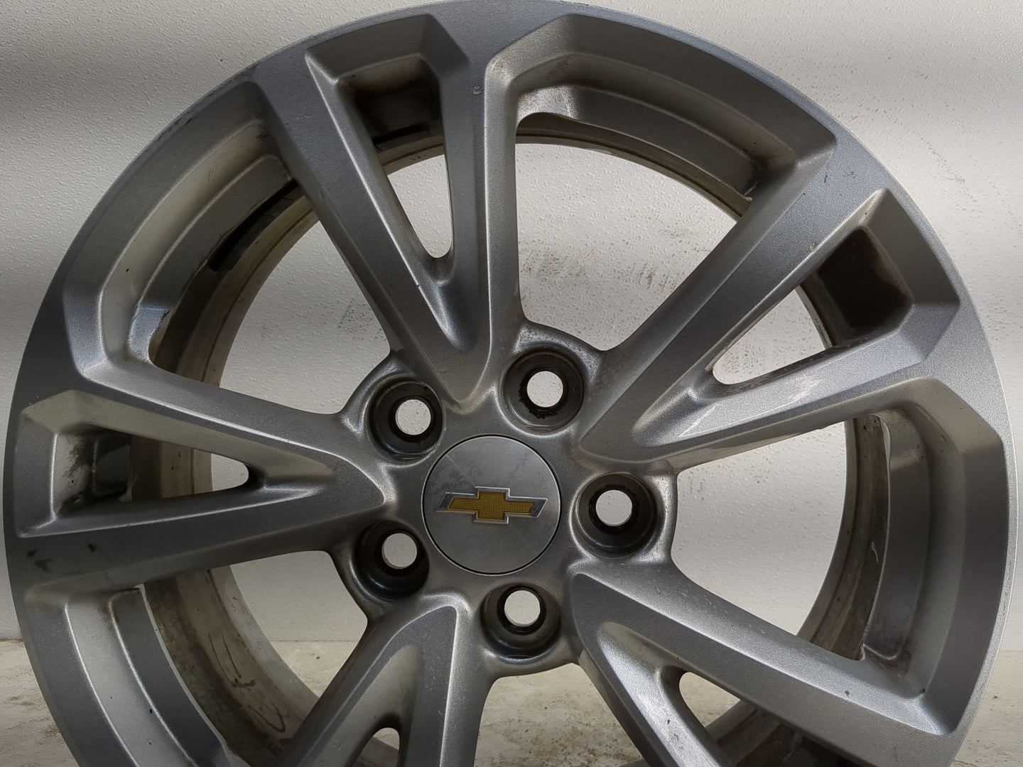 2016-2017 Chevrolet Equinox Oem Wheel Rim - Oemusedautoparts1.com