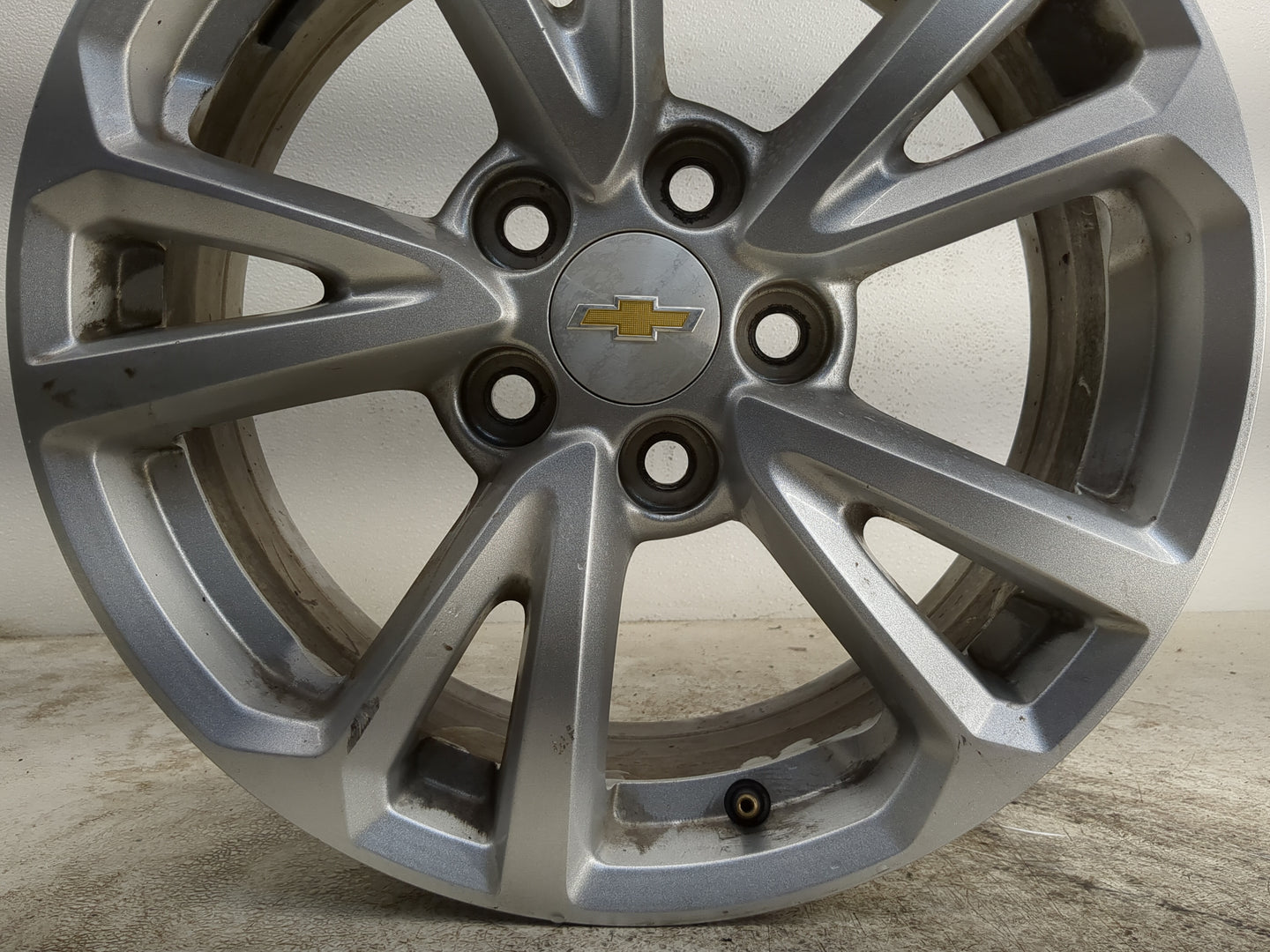 2016-2017 Chevrolet Equinox Oem Wheel Rim - Oemusedautoparts1.com
