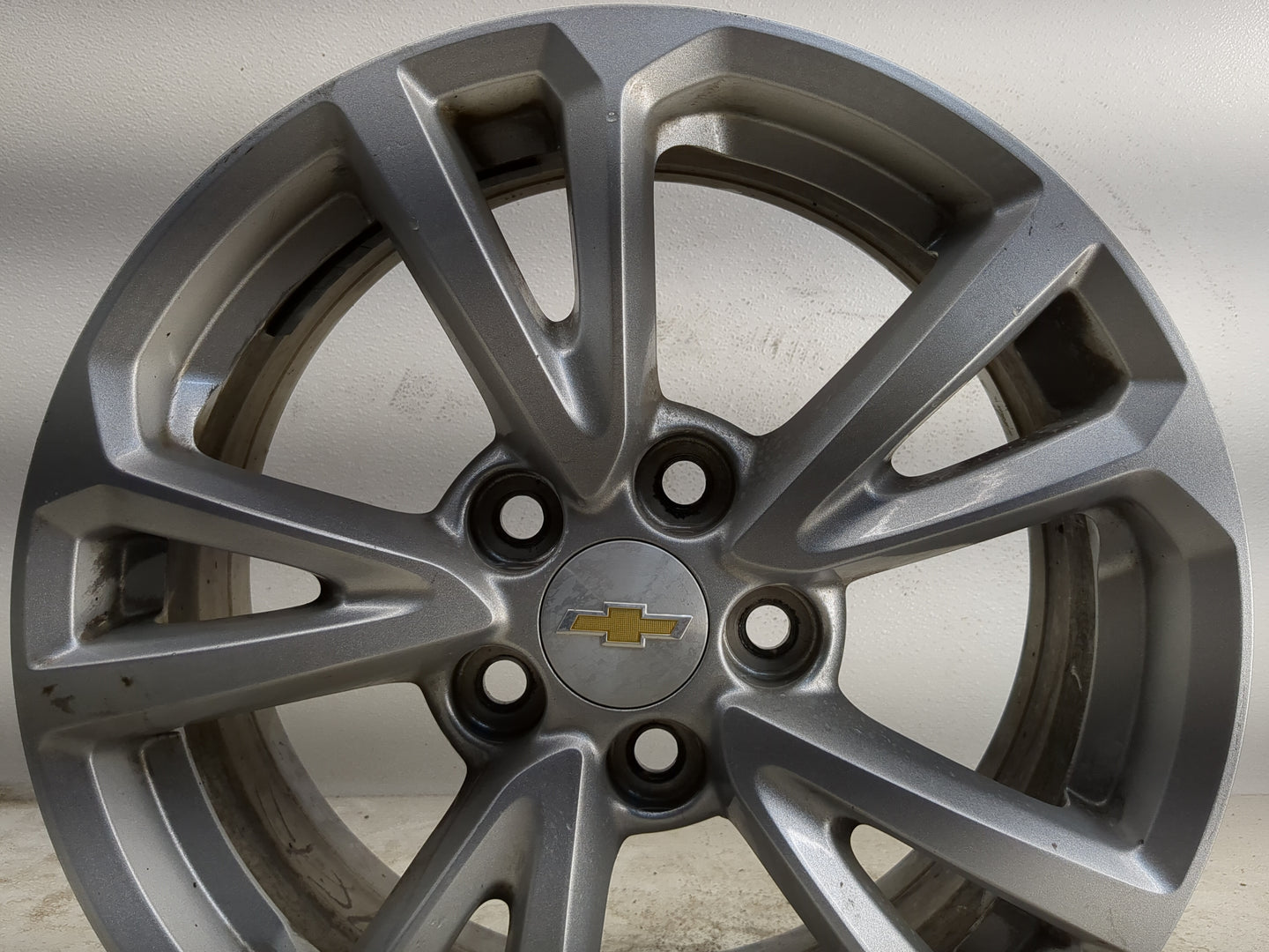 2016-2017 Chevrolet Equinox Oem Wheel Rim - Oemusedautoparts1.com