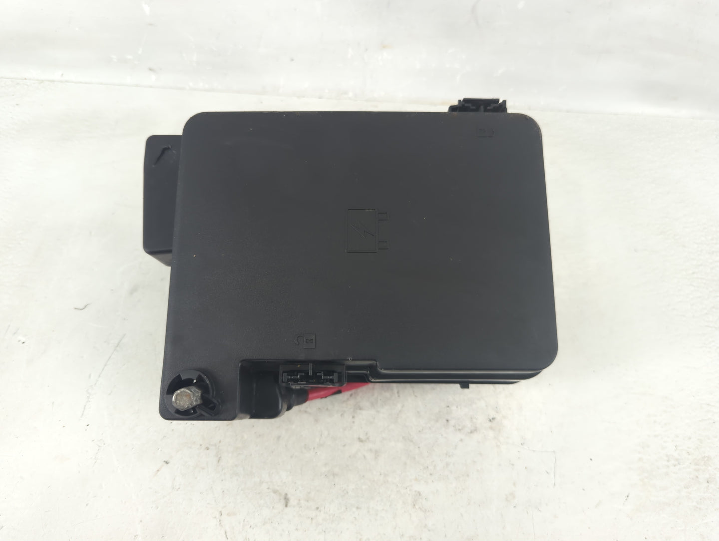 2016-2017 Chevrolet Equinox Fusebox Fuse Box Panel Relay Module P/N:22922727 Fits Fits 2016 2017 OEM Used Auto Parts - Oemus