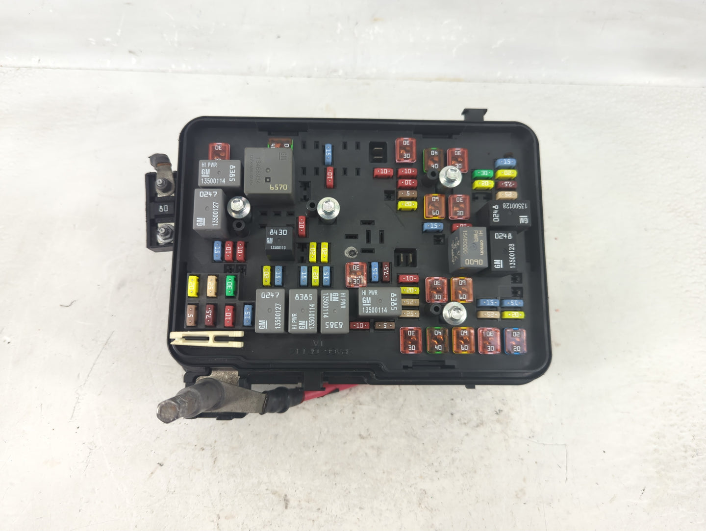 2016-2017 Chevrolet Equinox Fusebox Fuse Box Panel Relay Module P/N:22922727 Fits Fits 2016 2017 OEM Used Auto Parts - Oemus
