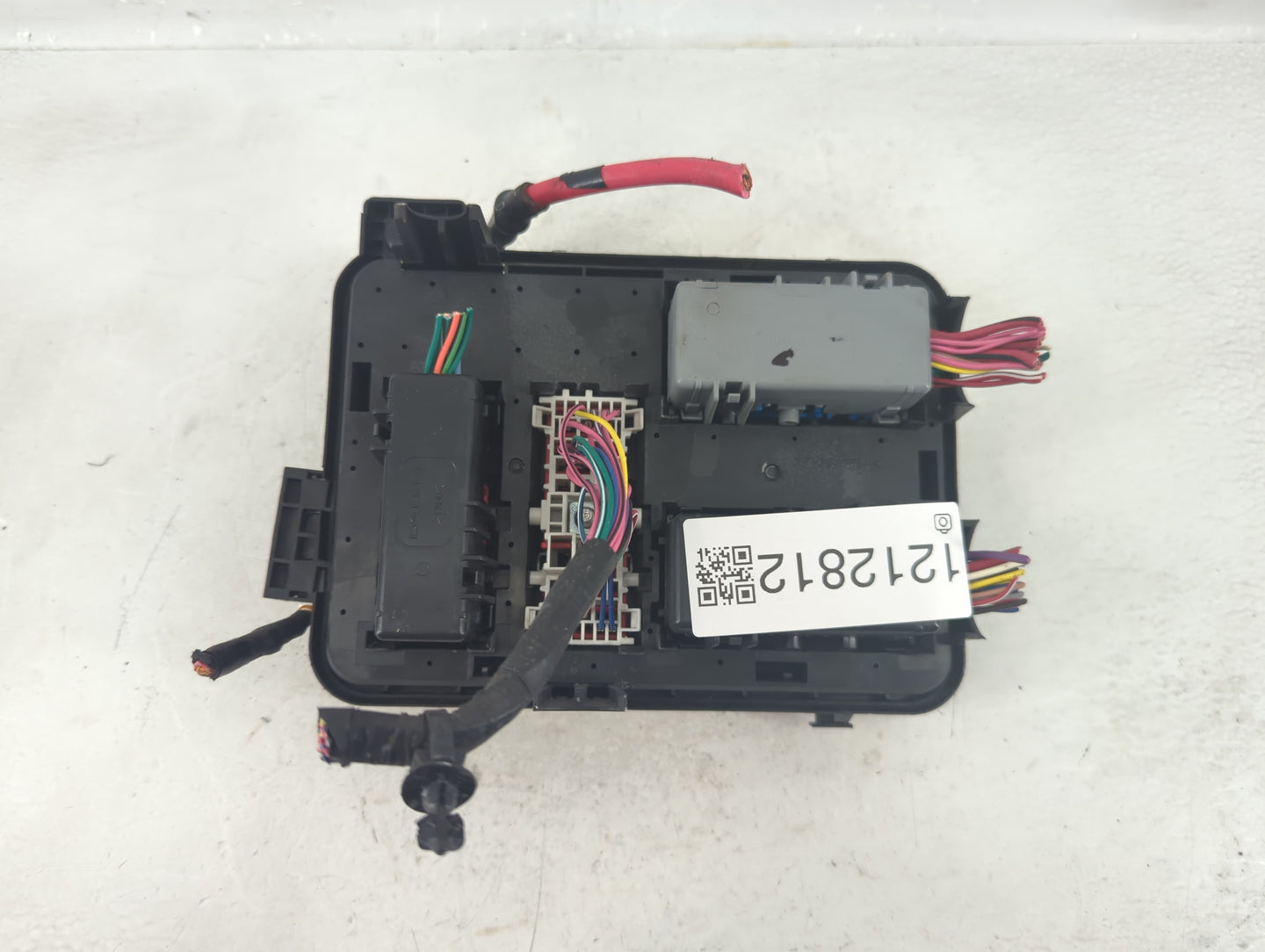 2016-2017 Chevrolet Equinox Fusebox Fuse Box Panel Relay Module P/N:22922727 Fits Fits 2016 2017 OEM Used Auto Parts - Oemus