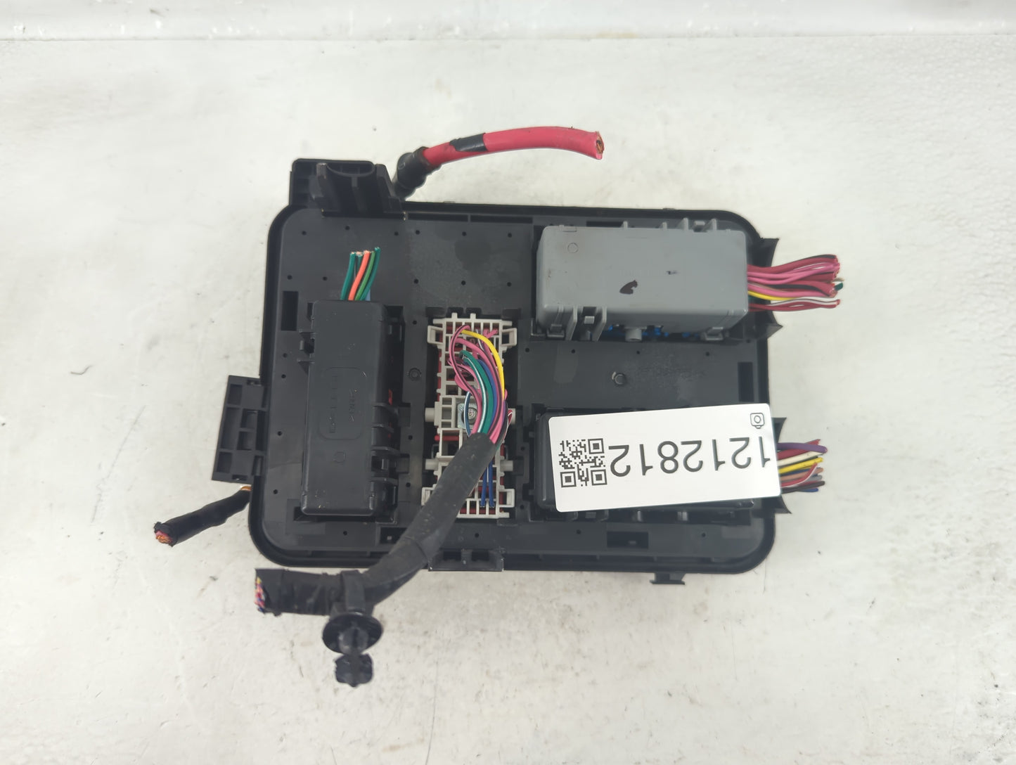 2016-2017 Chevrolet Equinox Fusebox Fuse Box Panel Relay Module P/N:22922727 Fits Fits 2016 2017 OEM Used Auto Parts - Oemus