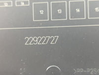 2016-2017 Chevrolet Equinox Fusebox Fuse Box Panel Relay Module P/N:22922727 Fits Fits 2016 2017 OEM Used Auto Parts - Oemus