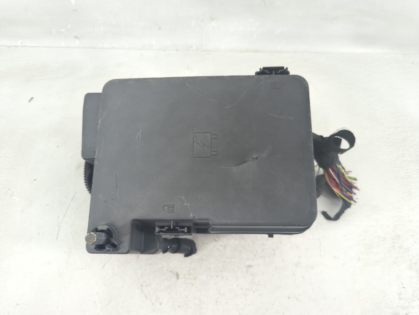 2016-2017 Chevrolet Equinox Fusebox Fuse Box Panel Relay Module P/N:22922727 Fits Fits 2016 2017 OEM Used Auto Parts - Oemus