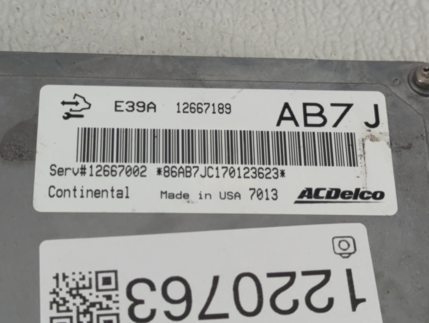 2017 Chevrolet Equinox PCM Engine Control Computer ECU ECM PCU OEM P/N:12667189 Fits Fits 2018 2019 2020 OEM Used Auto Parts