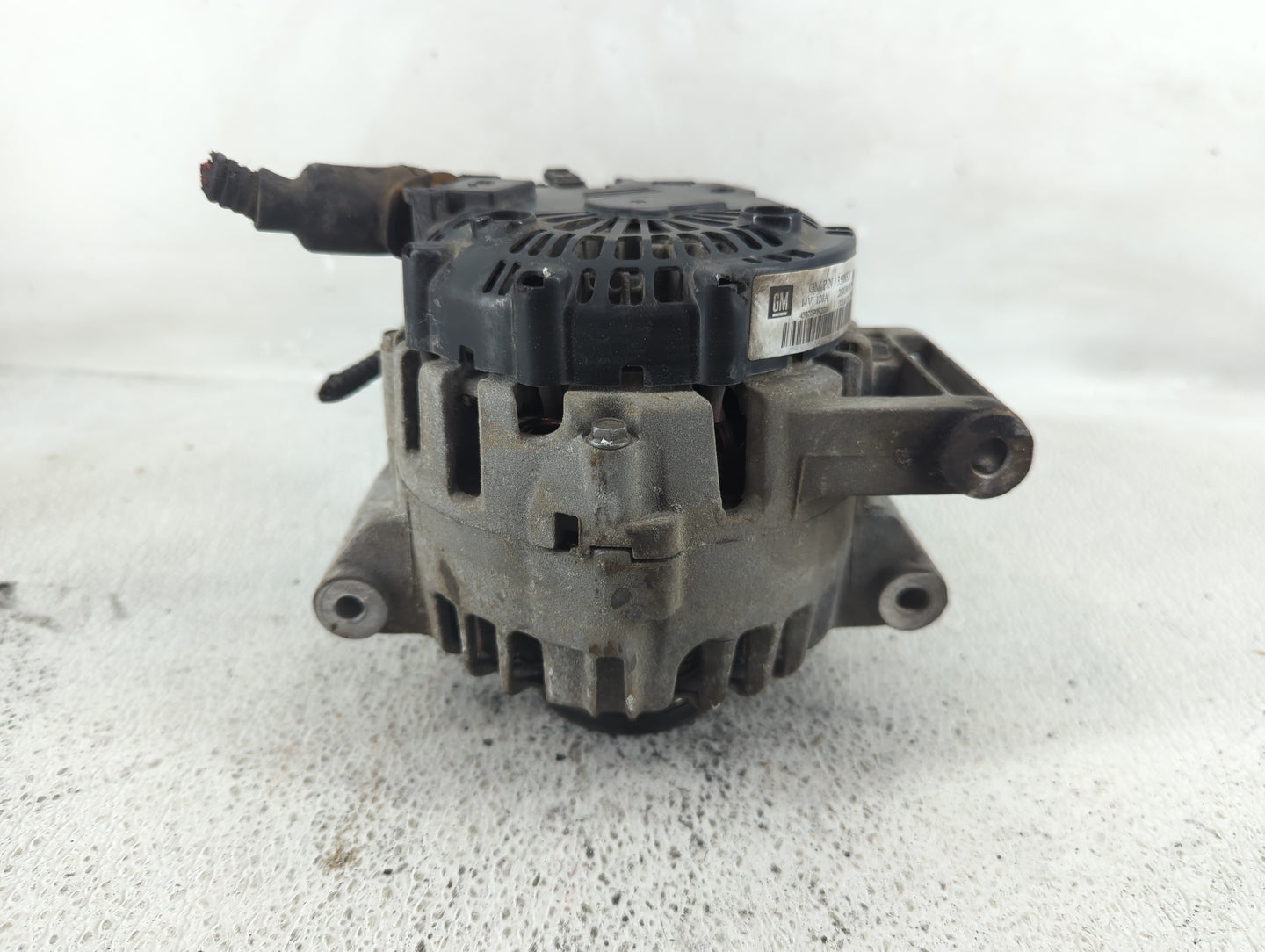 2010-2017 Chevrolet Equinox Alternator Replacement Generator Charging Assembly Engine OEM P/N:13588328 Fits OEM Used Auto Pa