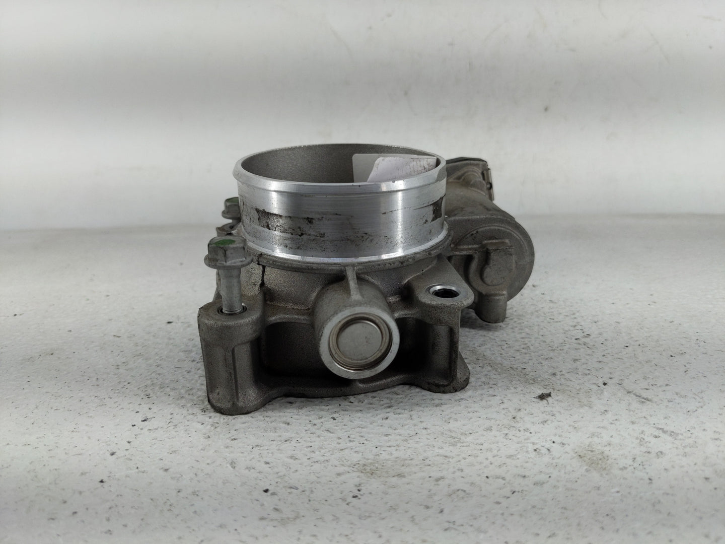 2016-2017 Chevrolet Equinox Throttle Body Fits Fits 2016 2017 OEM Used Auto Parts - Oemusedautoparts1.com