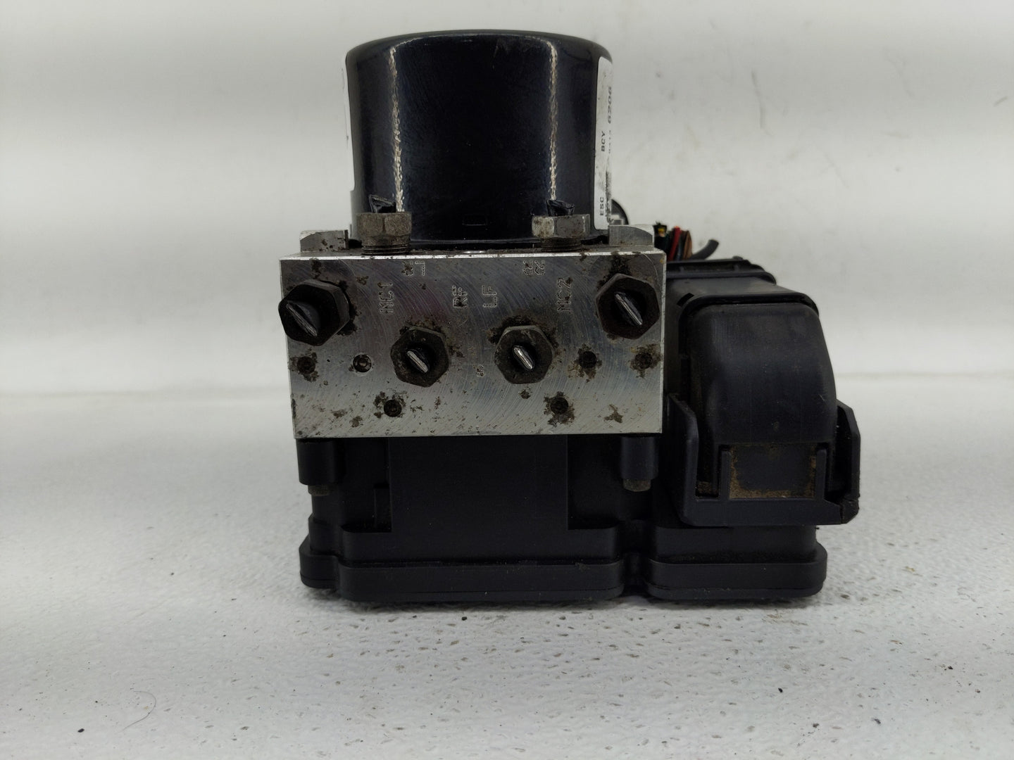 2012-2017 Chevrolet Equinox ABS Pump Control Module Replacement P/N:84136206 Fits Fits 2012 2013 2014 2015 2016 2017 OEM Use